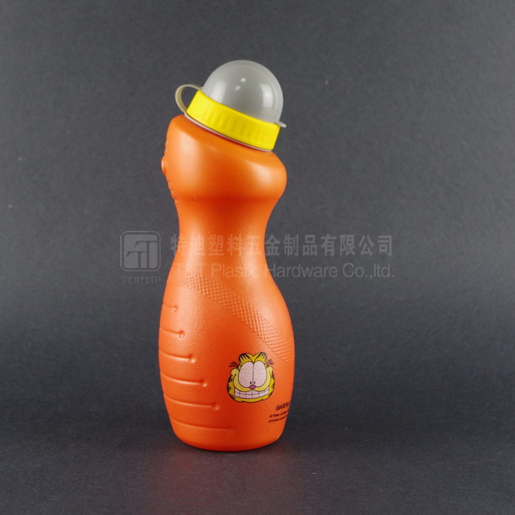 带防尘盖吸嘴运动水壶 塑胶水壶 TT-Y028